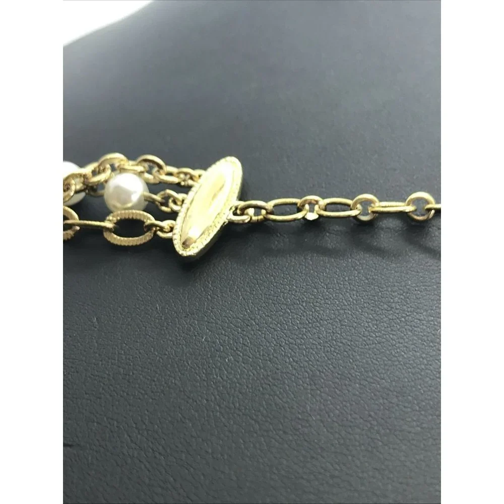 Unbranded gold tone